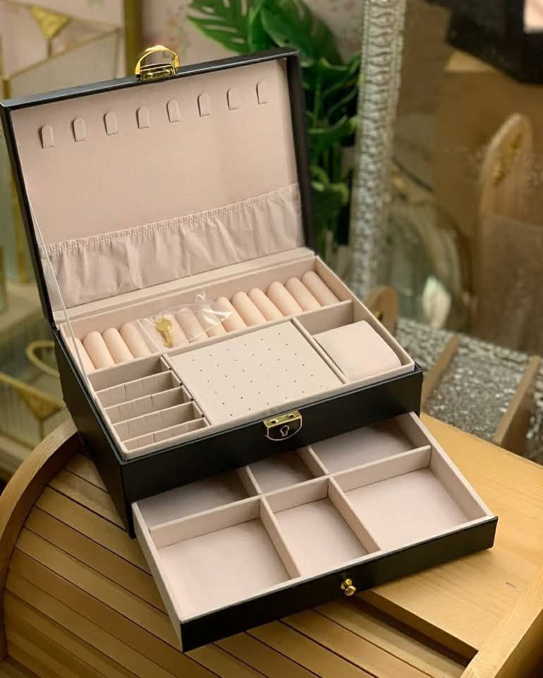 بوكس مجوهرات فاخر متعدد الأدراج – منظم إكسسوارات أنيق وآمن